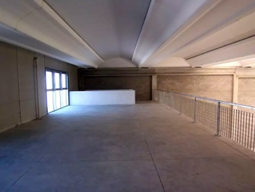 Immagine 6 di Laboratorio in vendita  in VIA BUOZZI a Liscate