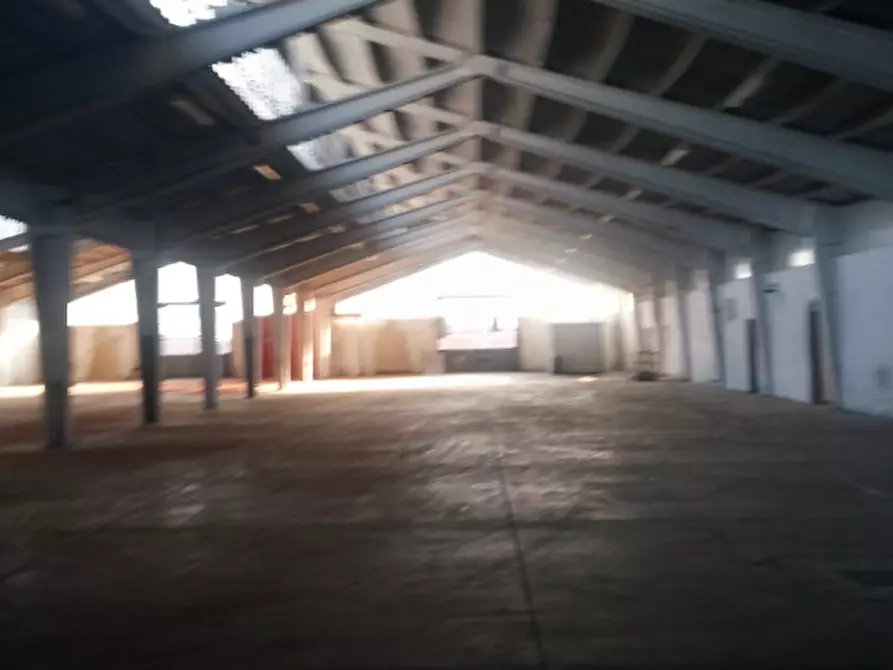 Immagine 17 di Laboratorio in vendita  in VIA PODGORA a Vimercate