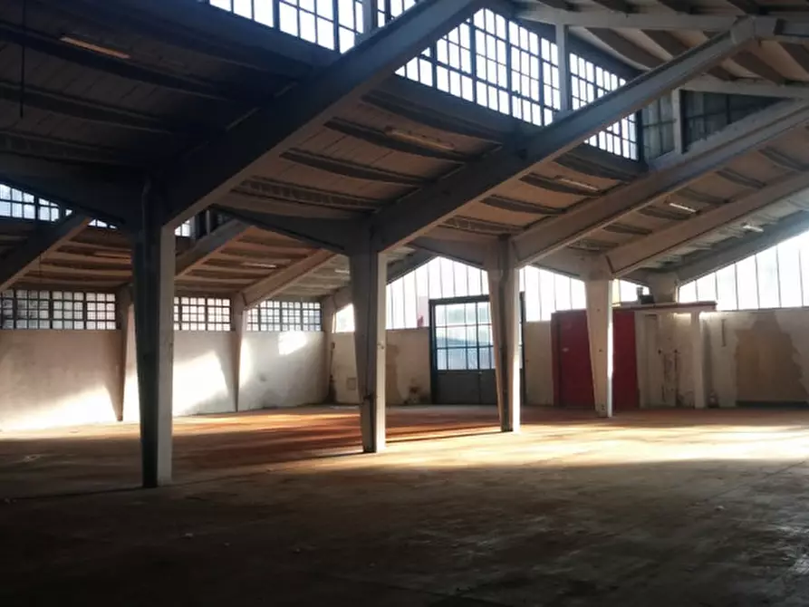 Immagine 23 di Laboratorio in vendita  in VIA PODGORA a Vimercate