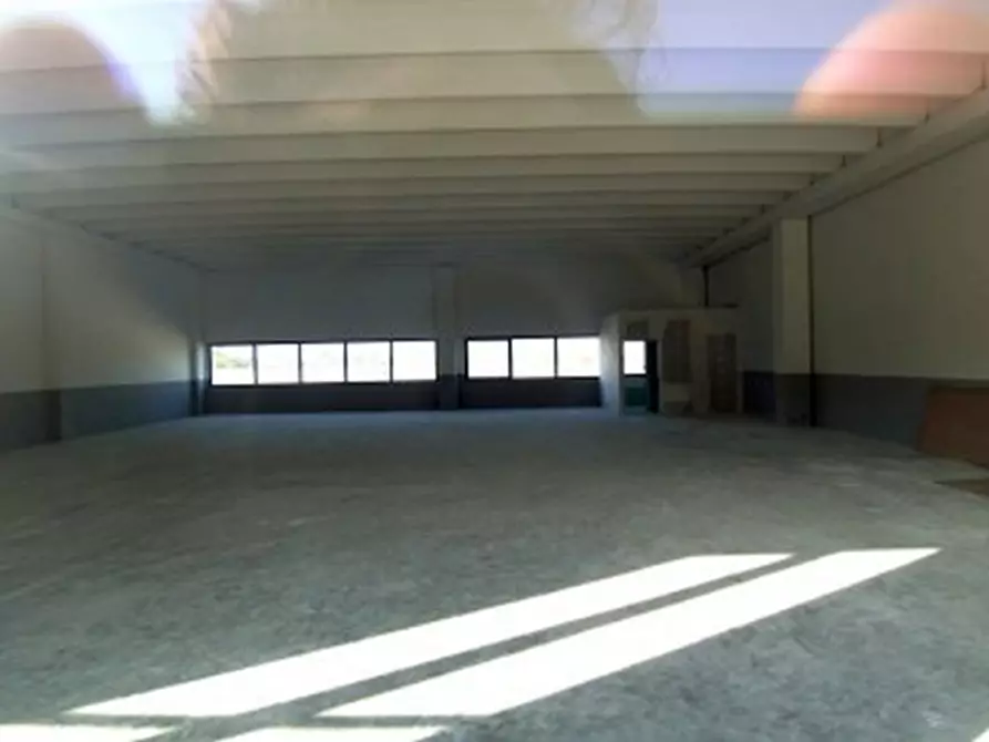 Immagine 5 di Laboratorio in vendita  in VIA COPERNICO a Settimo Milanese