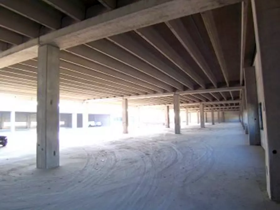 Immagine 5 di Laboratorio in vendita  in VIA COPERNICO a Settimo Milanese