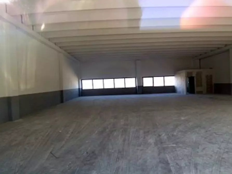 Immagine 5 di Magazzino in vendita  in VIA COPERNICO a Settimo Milanese