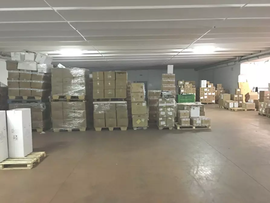 Immagine 11 di Laboratorio in vendita  in VIA ITALIA a Gessate