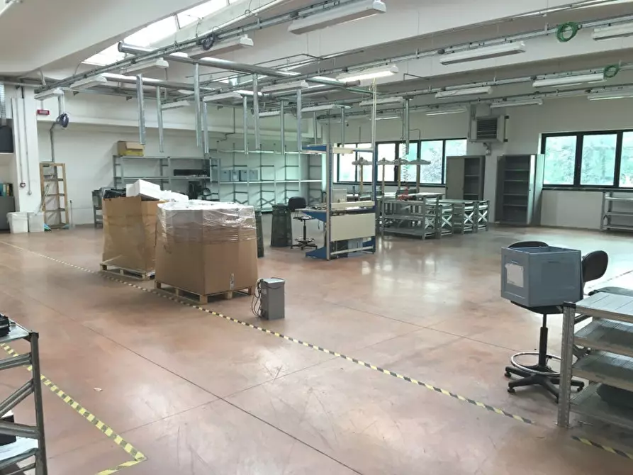 Immagine 18 di Laboratorio in vendita  in VIA ITALIA a Gessate