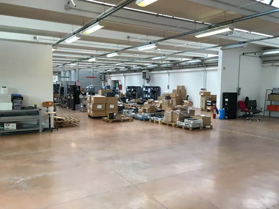 Immagine 11 di Magazzino in vendita  in VIA ITALIA a Gessate