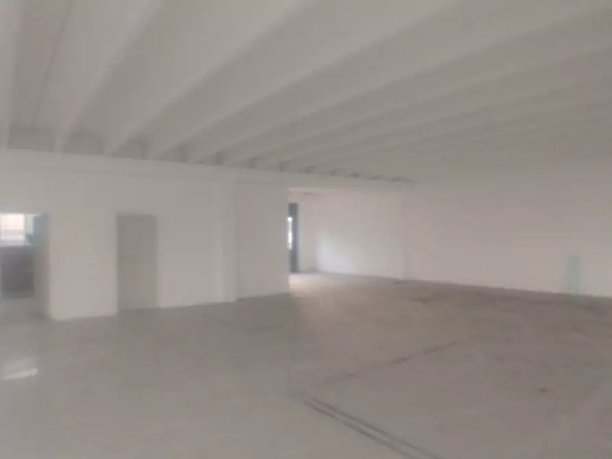 Immagine 22 di Negozio in affitto  in VIA ARCHIMEDE a Settimo Milanese