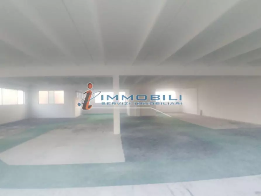 Immagine 9 di Attività commerciale in affitto  in VIA ARCHIMEDE a Settimo Milanese