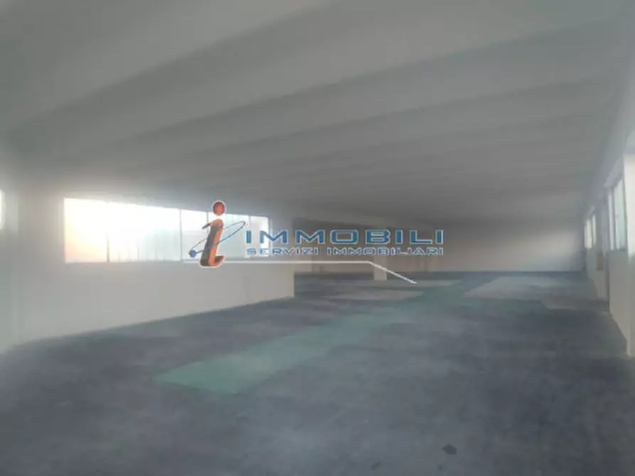 Immagine 12 di Attività commerciale in affitto  in VIA ARCHIMEDE a Settimo Milanese