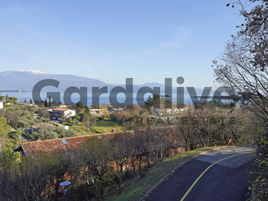 Immagine 1 di Appartamento in vendita  in Viale Catullo a Manerba Del Garda