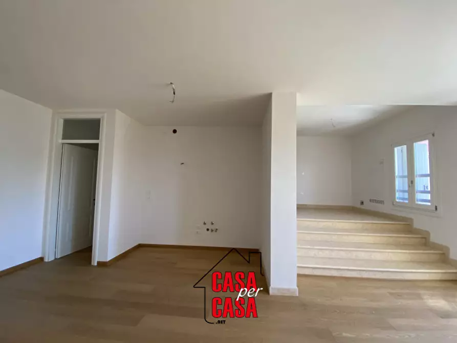 Immagine 1 di Appartamento in vendita  in via don loser a Abano Terme