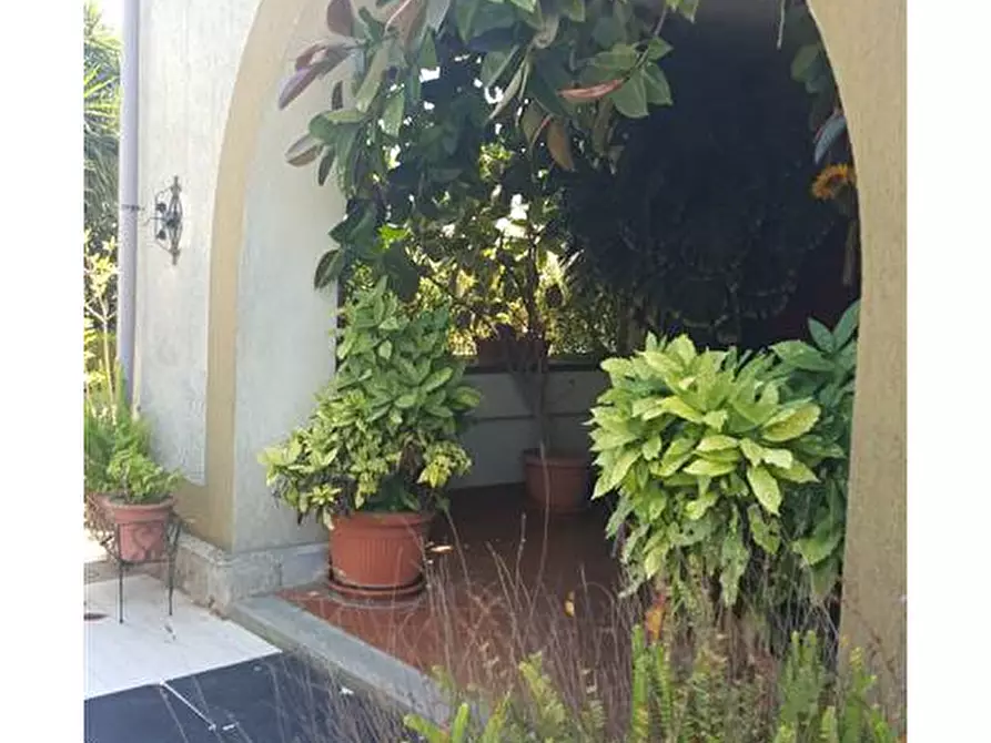 Immagine 2 di Villa in vendita  in Contrada Fiocche a Eboli