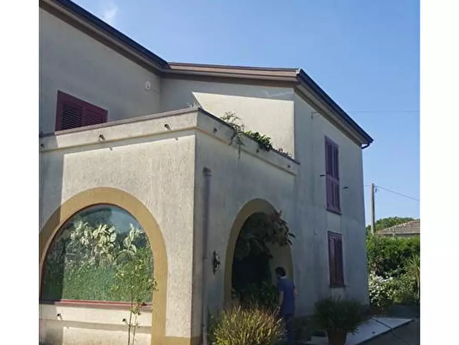 Immagine 5 di Villa in vendita  in Contrada Fiocche a Eboli