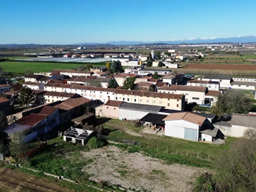 Immagine 3 di Terreno in vendita  a Valeggio Sul Mincio