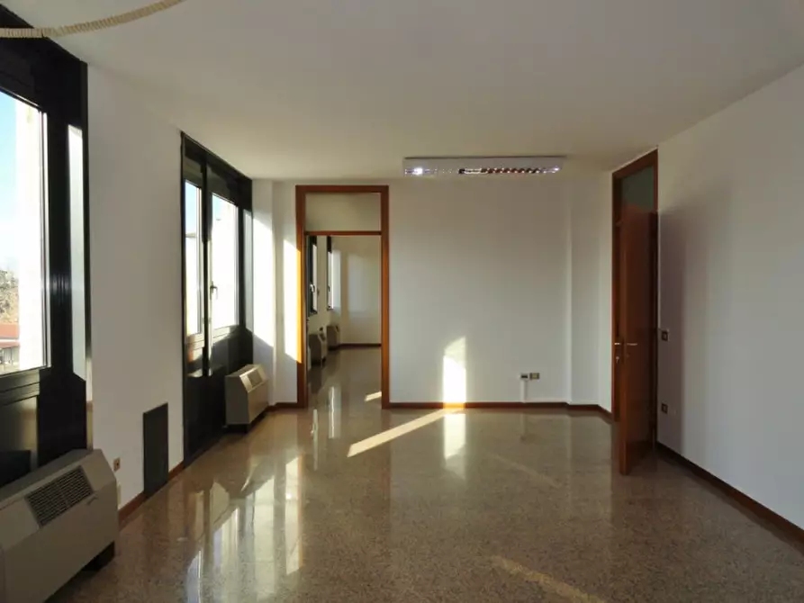 Immagine 5 di Ufficio in affitto  in Strada di Cà Balbi a Vicenza