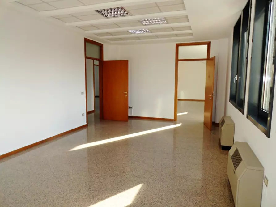Immagine 6 di Ufficio in affitto  in Strada di Cà Balbi a Vicenza