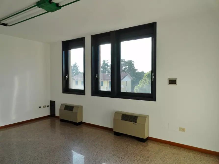 Immagine 11 di Ufficio in affitto  in Strada di Cà Balbi a Vicenza