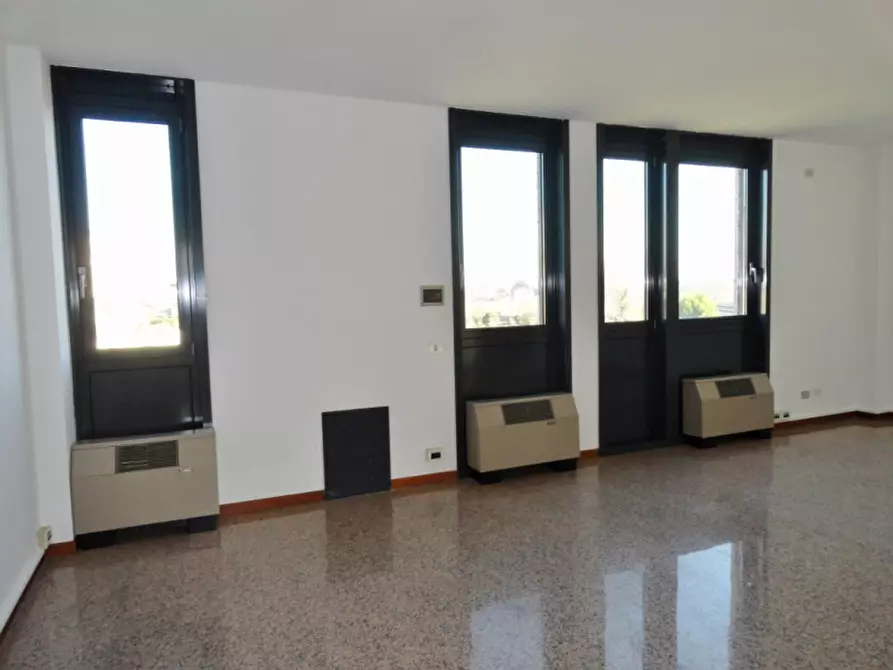 Immagine 16 di Ufficio in affitto  in Strada di Cà Balbi a Vicenza