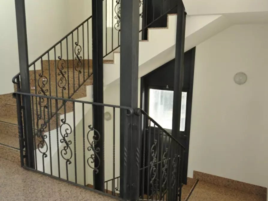 Immagine 17 di Ufficio in affitto  in Strada di Cà Balbi a Vicenza