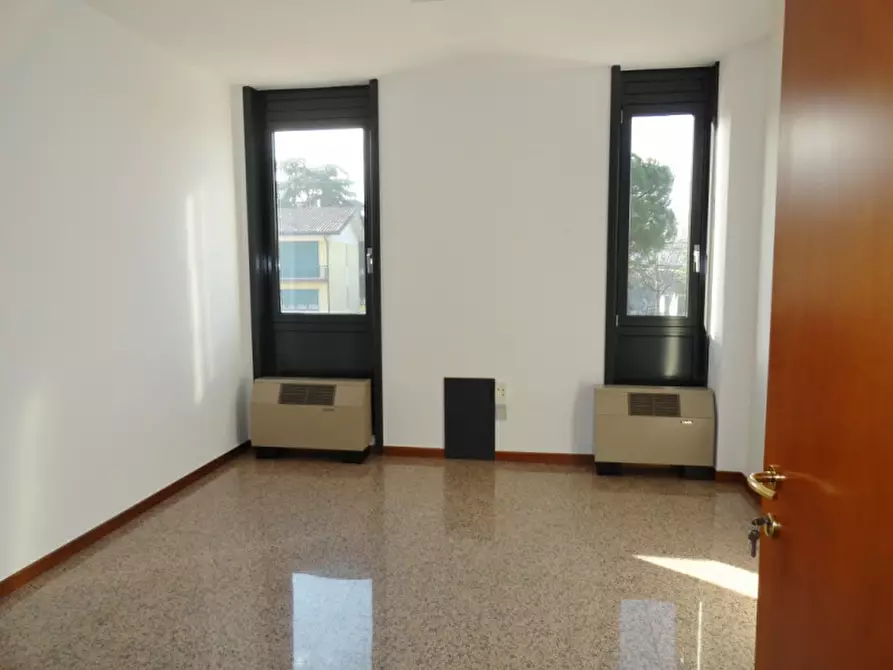 Immagine 20 di Ufficio in affitto  in Strada di Cà Balbi a Vicenza