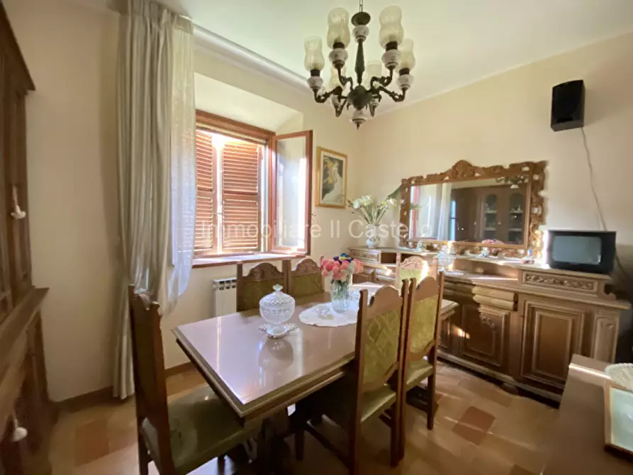 Immagine 6 di Casa indipendente in vendita  in via piemonte a Castiglione Del Lago