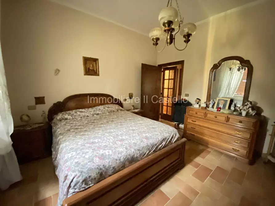 Immagine 7 di Casa indipendente in vendita  in via piemonte a Castiglione Del Lago