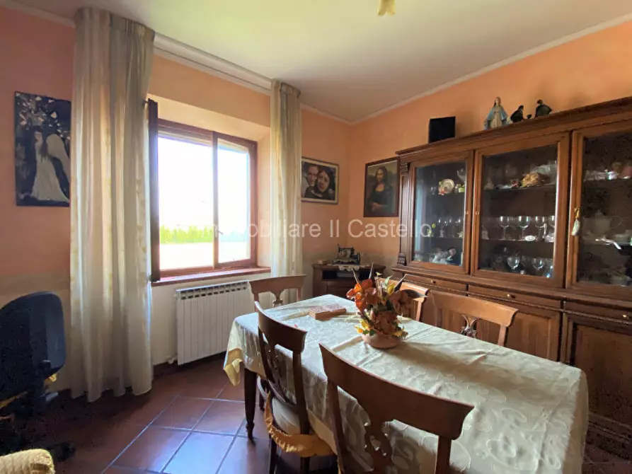 Immagine 12 di Casa indipendente in vendita  in via piemonte a Castiglione Del Lago