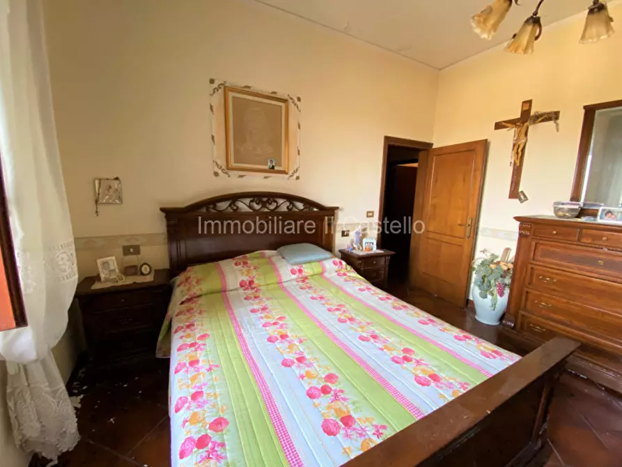 Immagine 15 di Casa indipendente in vendita  in via piemonte a Castiglione Del Lago