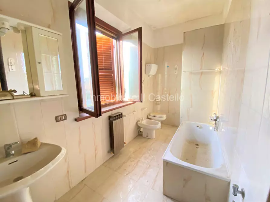 Immagine 24 di Casa indipendente in vendita  in via piemonte a Castiglione Del Lago