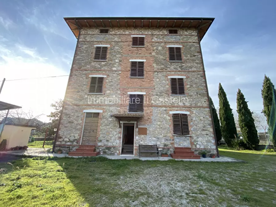 Immagine 38 di Casa indipendente in vendita  in via piemonte a Castiglione Del Lago