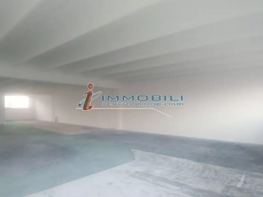 Immagine 11 di Laboratorio in affitto  in VIA ARCHIMEDE a Settimo Milanese