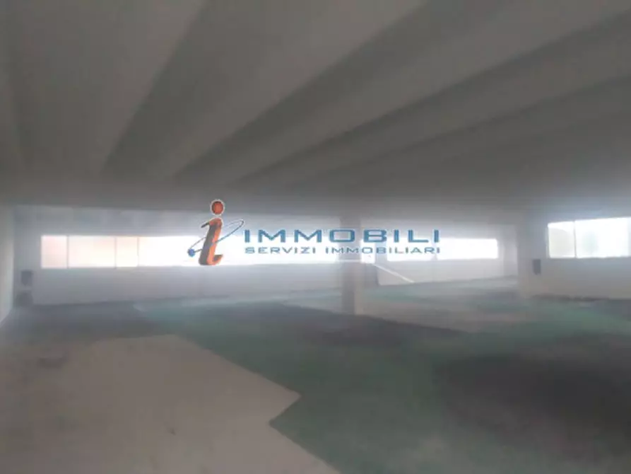 Immagine 17 di Laboratorio in affitto  in VIA ARCHIMEDE a Settimo Milanese