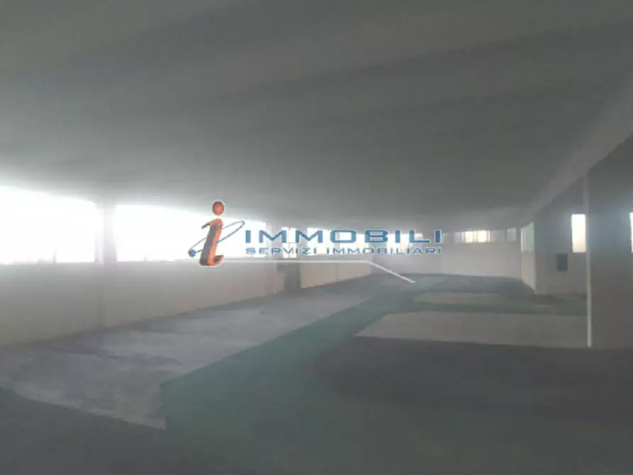 Immagine 19 di Laboratorio in affitto  in VIA ARCHIMEDE a Settimo Milanese