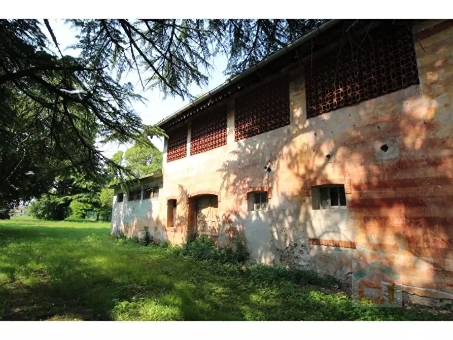 Immagine 3 di Palazzo in vendita  in via chiopris 62 a San Giovanni Al Natisone