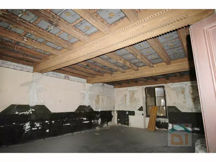 Immagine 12 di Palazzo in vendita  in via chiopris 62 a San Giovanni Al Natisone