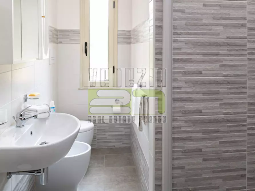 Immagine 11 di Villa in affitto  in via Lago di Como a Siracusa