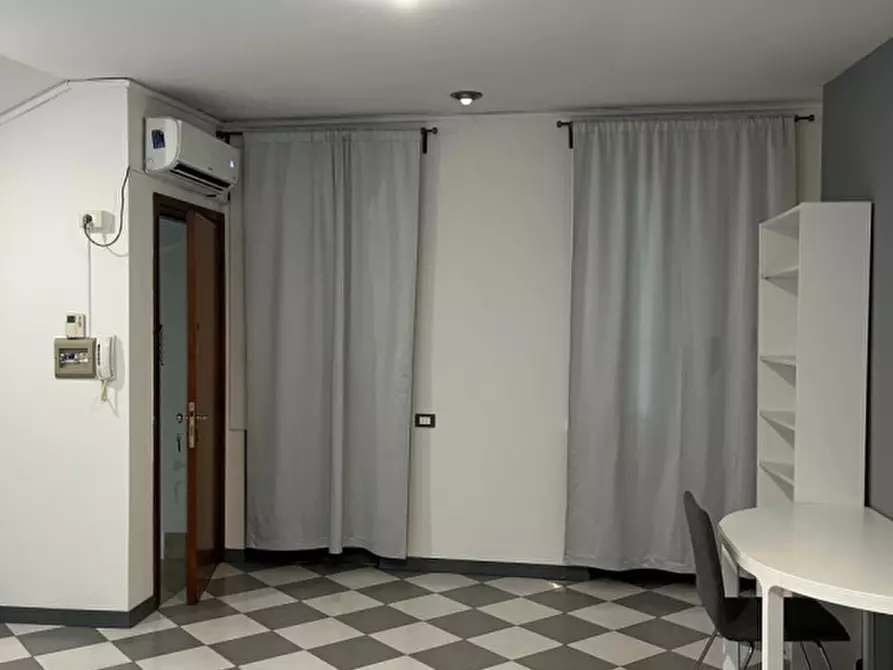 Immagine 5 di Appartamento in affitto  a Rovigo