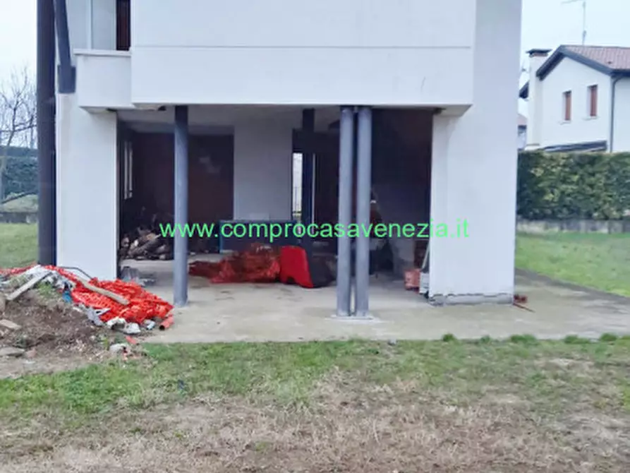 Immagine 2 di Casa indipendente in vendita  in via pantiera a Roncade
