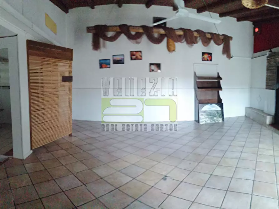Immagine 4 di Negozio in vendita  in Tonnara a Avola
