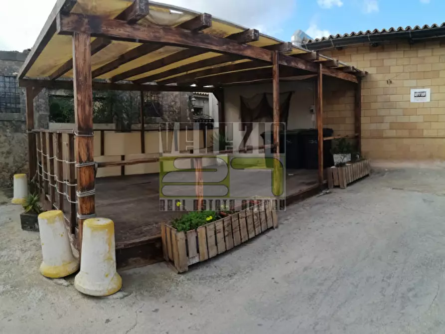 Immagine 19 di Negozio in vendita  in Tonnara a Avola