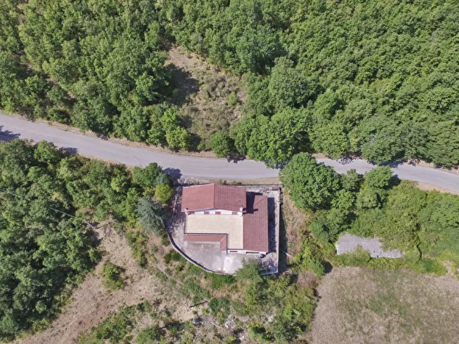 Immagine 3 di Villa in vendita  a Marsico Nuovo