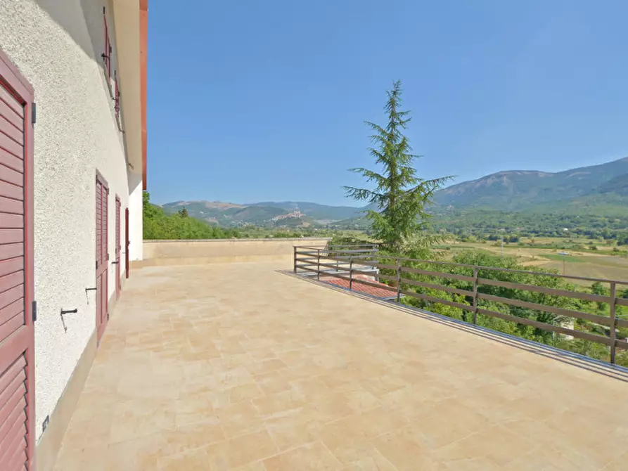 Immagine 4 di Villa in vendita  a Marsico Nuovo