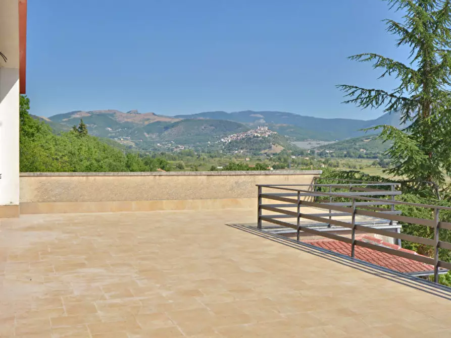 Immagine 5 di Villa in vendita  a Marsico Nuovo