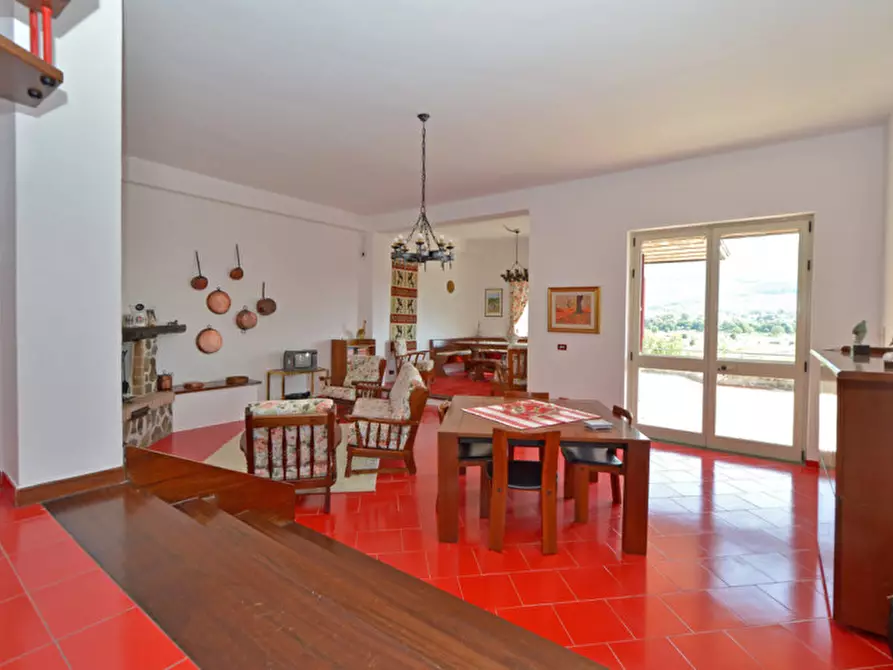 Immagine 9 di Villa in vendita  a Marsico Nuovo