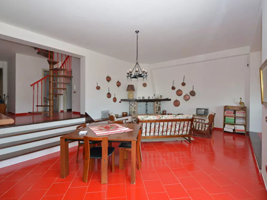 Immagine 12 di Villa in vendita  a Marsico Nuovo