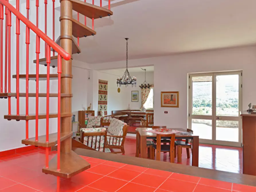 Immagine 16 di Villa in vendita  a Marsico Nuovo