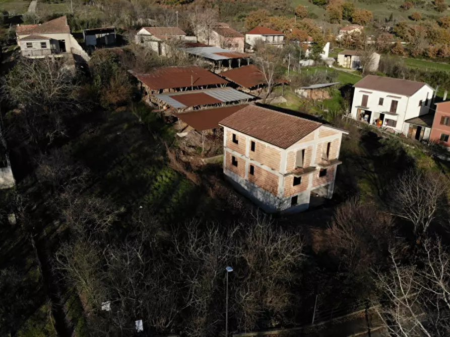 Immagine 2 di Rustico / casale in vendita  a Marsico Nuovo