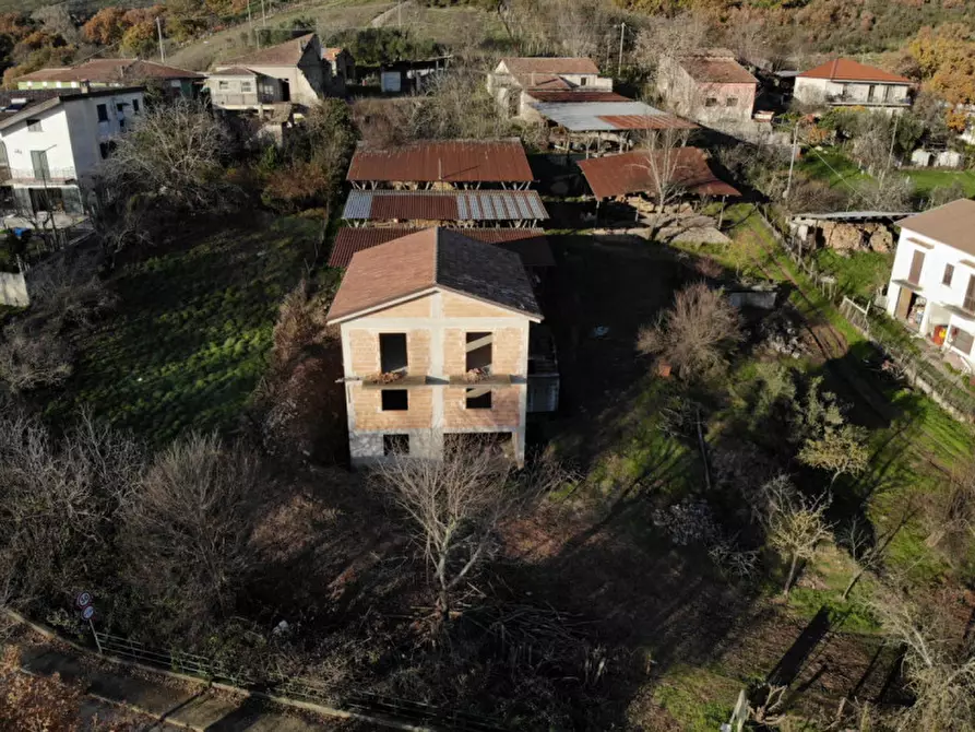 Immagine 3 di Rustico / casale in vendita  a Marsico Nuovo