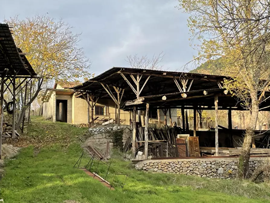 Immagine 16 di Rustico / casale in vendita  a Marsico Nuovo