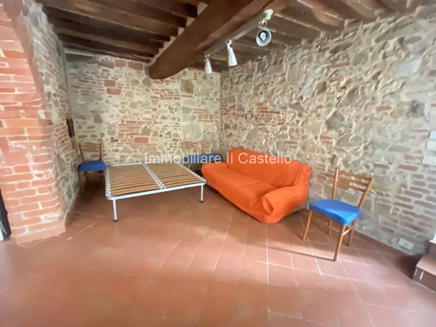 Immagine 2 di Casa bifamiliare in vendita  in Via Martiri della Libertà a Castiglione Del Lago