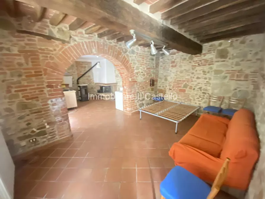 Immagine 3 di Casa bifamiliare in vendita  in Via Martiri della Libertà a Castiglione Del Lago